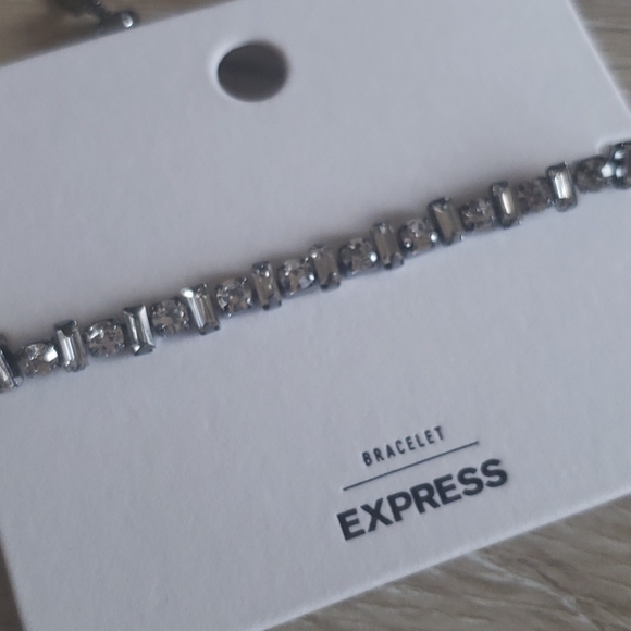 NWT Express Rhinestone bracelet & earrings bundle - Picture 4 of 5